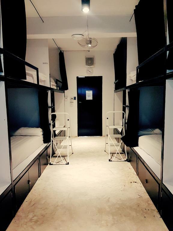 Seek Sleep Hostel Bangkok Eksteriør bilde