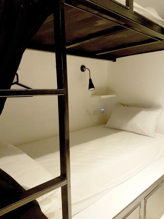 Seek Sleep Hostel Bangkok Eksteriør bilde