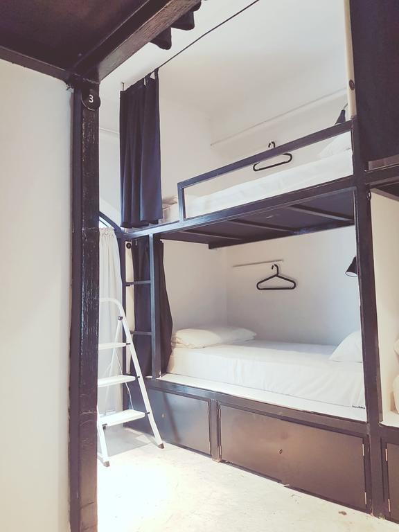 Seek Sleep Hostel Bangkok Rom bilde