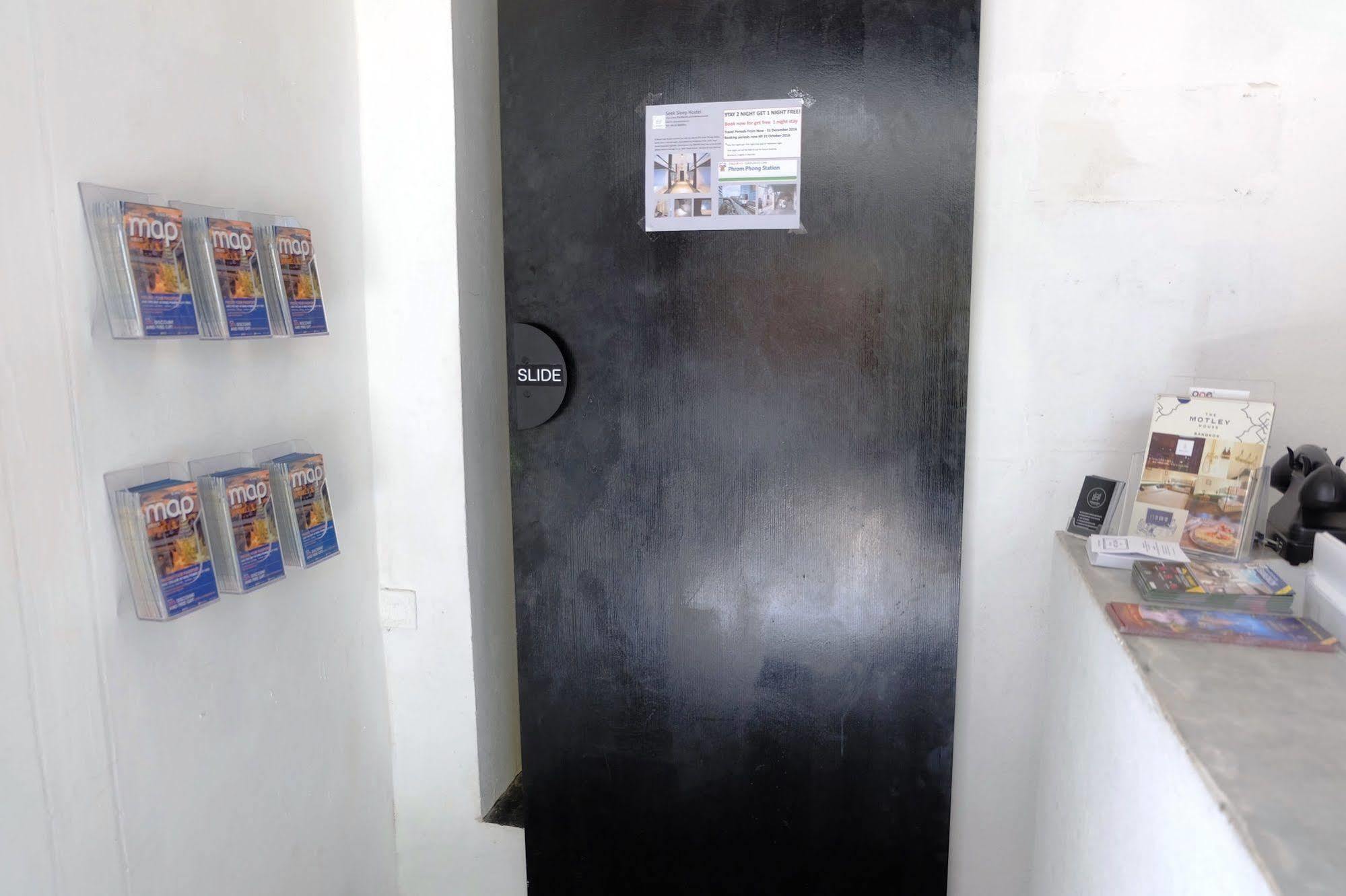 Seek Sleep Hostel Bangkok Eksteriør bilde
