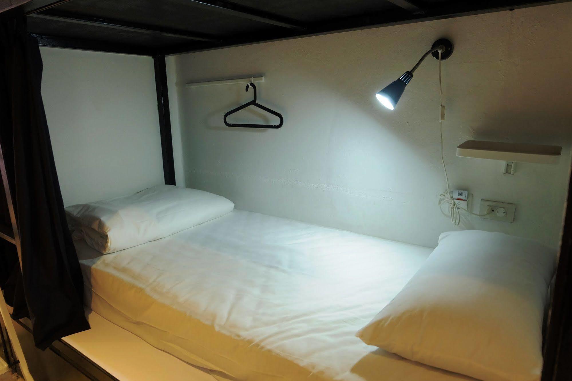 Seek Sleep Hostel Bangkok Eksteriør bilde