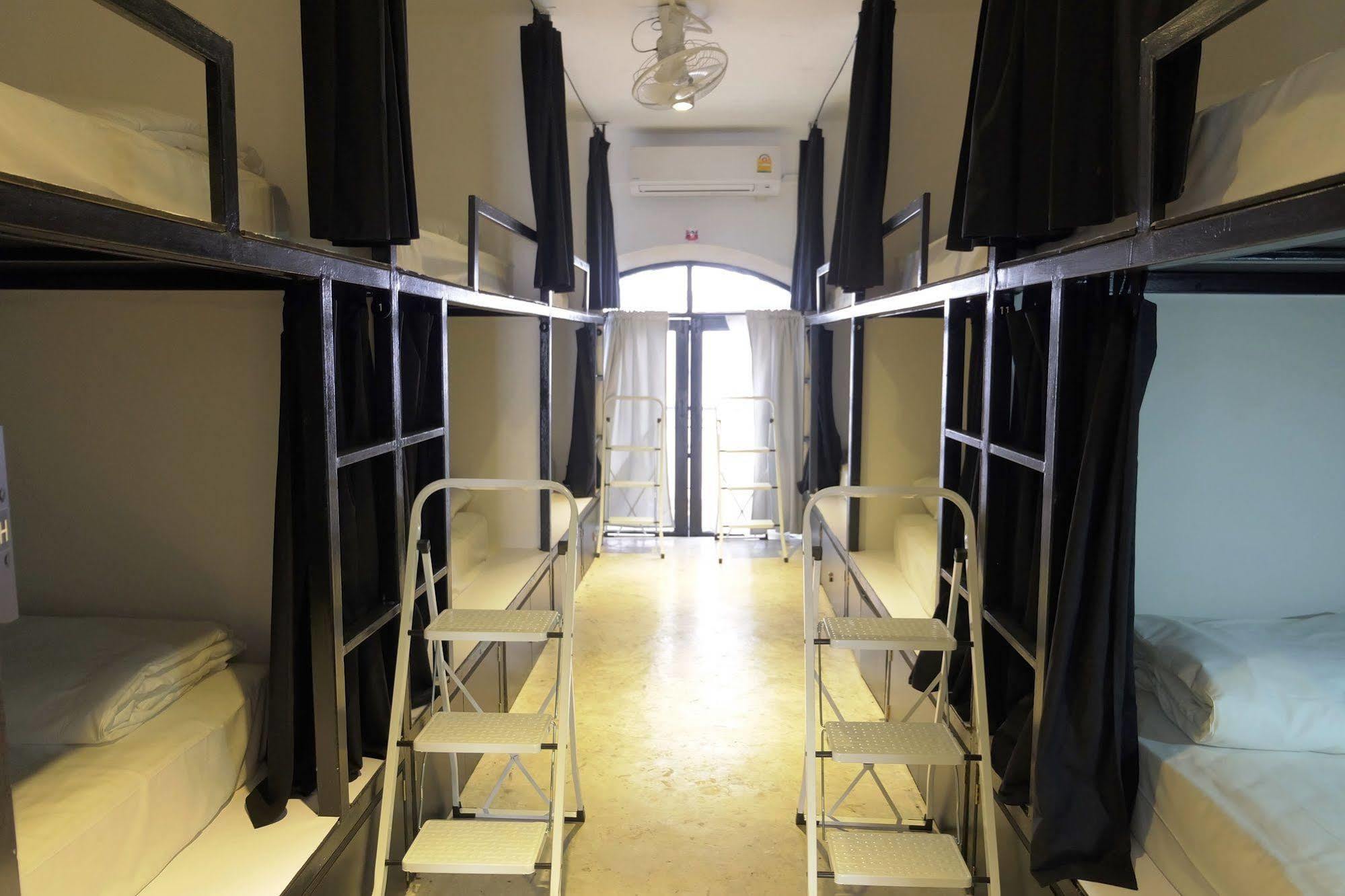 Seek Sleep Hostel Bangkok Eksteriør bilde