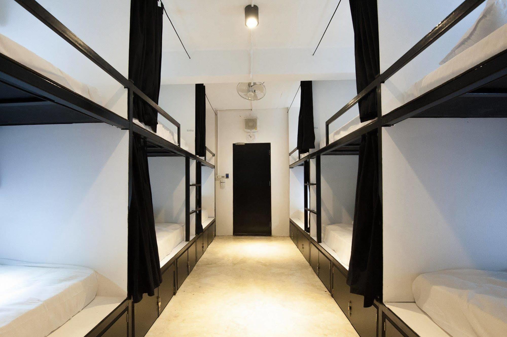 Seek Sleep Hostel Bangkok Eksteriør bilde